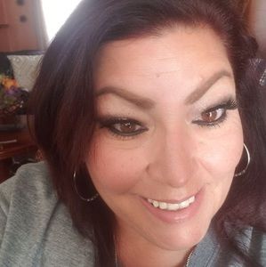 Meet your Posher, Alejandra